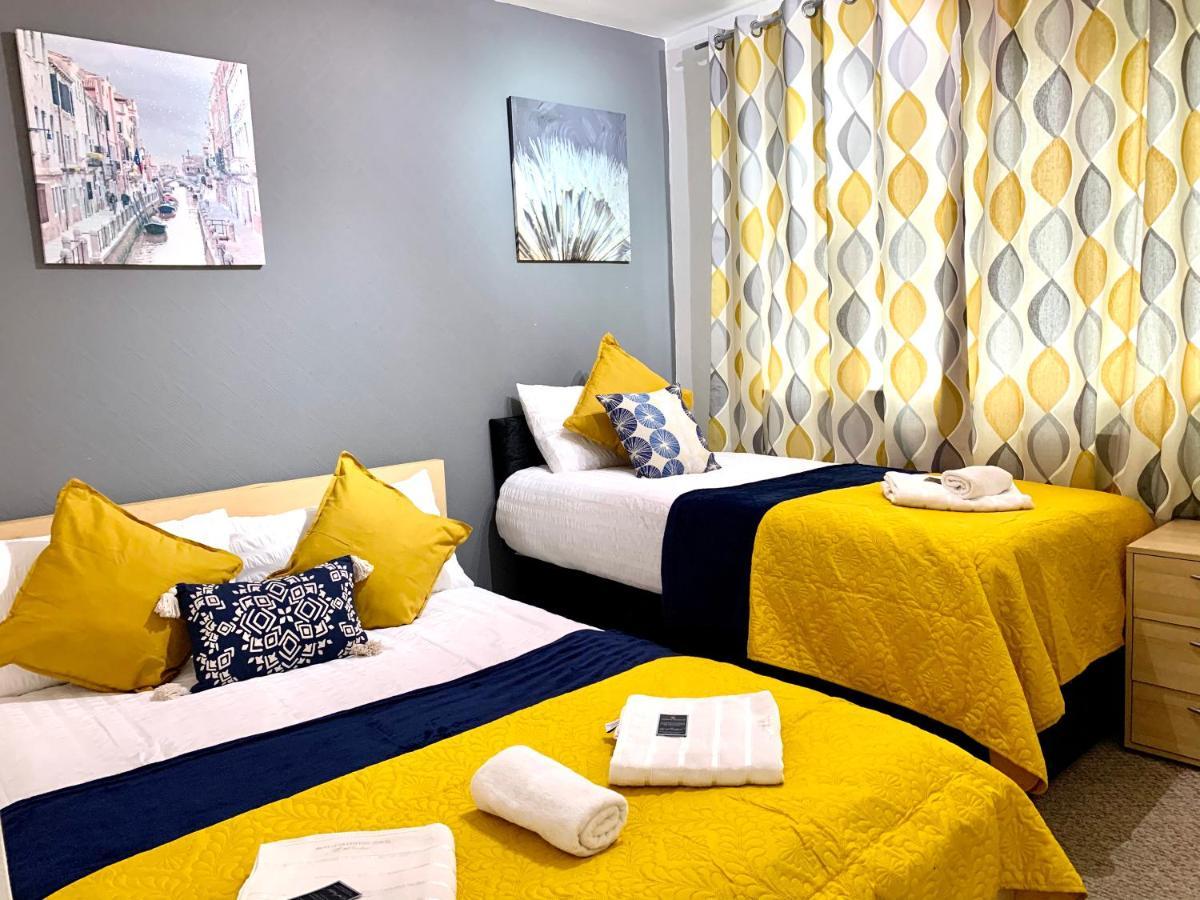 Spacious Excel 2 Bedrooms, Separate Reception, Kitchen, Full Apartamento Londres